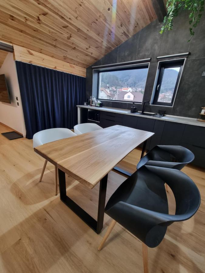 Casa Chiper - Attic Apartment With View Braşov Exterior foto